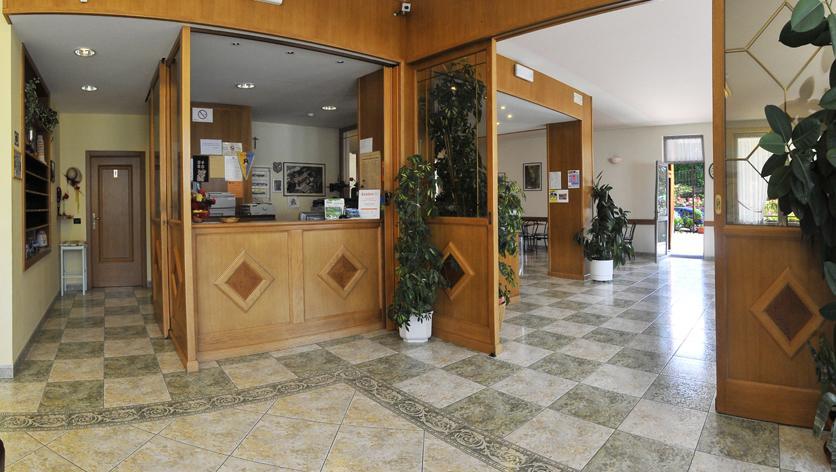 Villa Flora Levico Terme Exterior photo