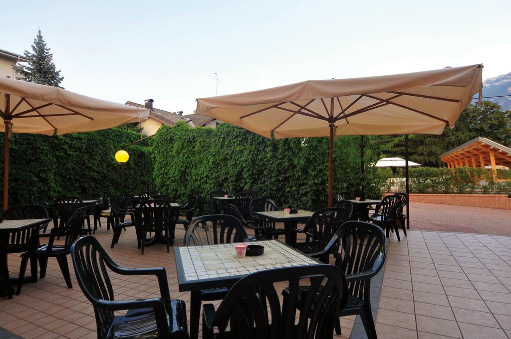 Villa Flora Levico Terme Exterior photo