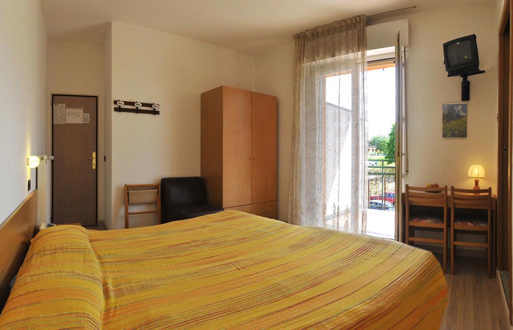 Villa Flora Levico Terme Exterior photo